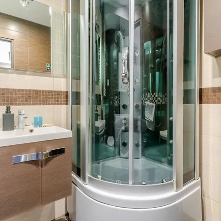 Spodek Comfort By Bookinghost Apartment *